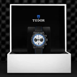 Black Bay Chrono 'Carbon 25'