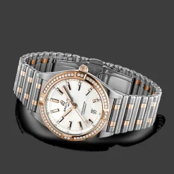 Chronomat 32 SuperQuartz™