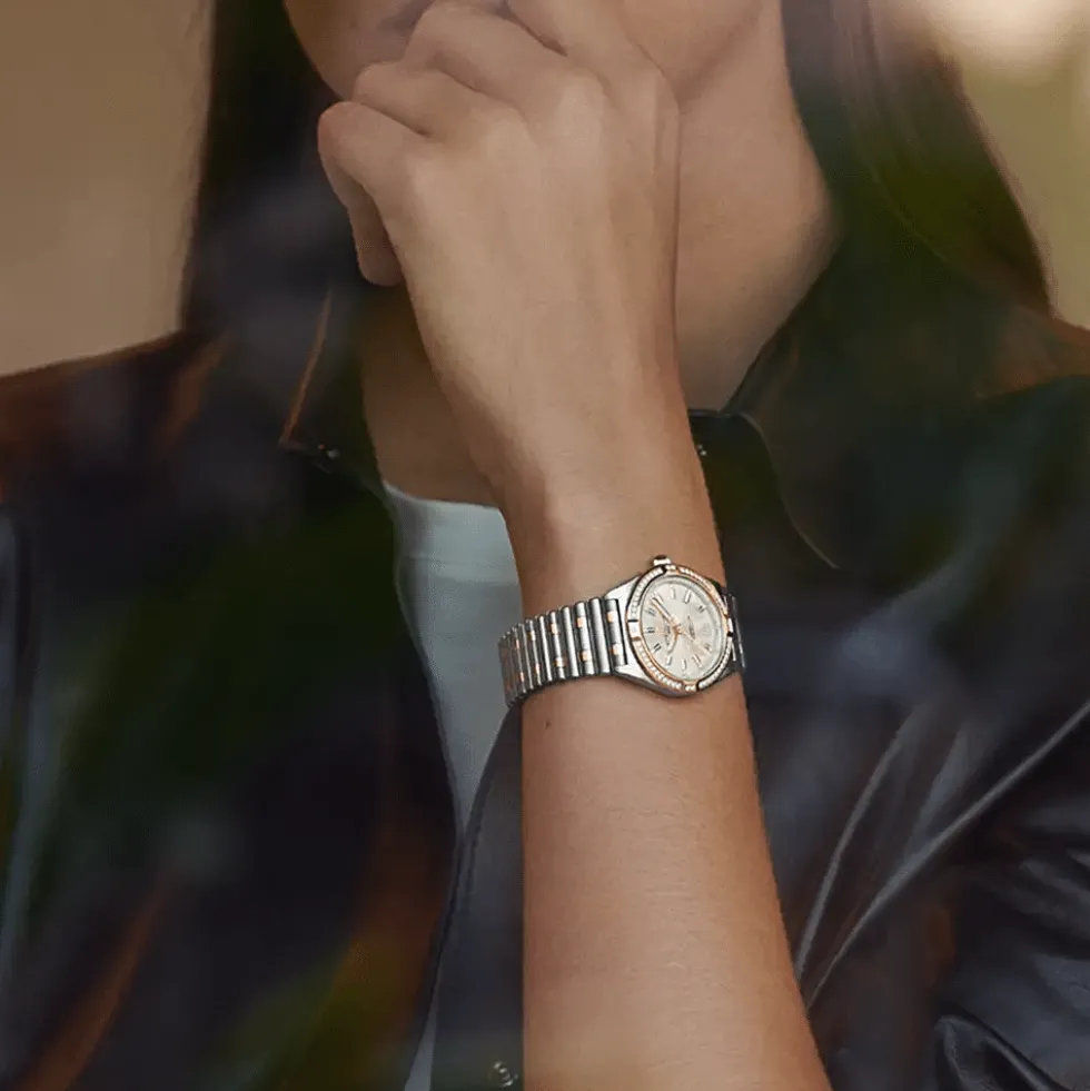 Chronomat 32 SuperQuartz™