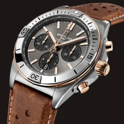 Chronomat B01 Chronograph 42 Triumph