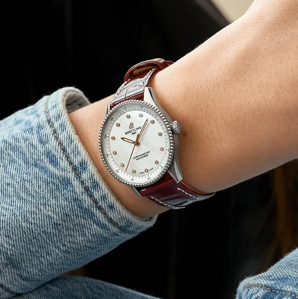 Navitimer 32 SuperQuartz™